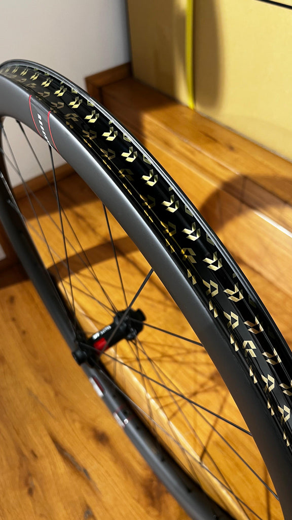 Ruote Reserve 42|49 TA: Innovazione, Velocità e Durabilità