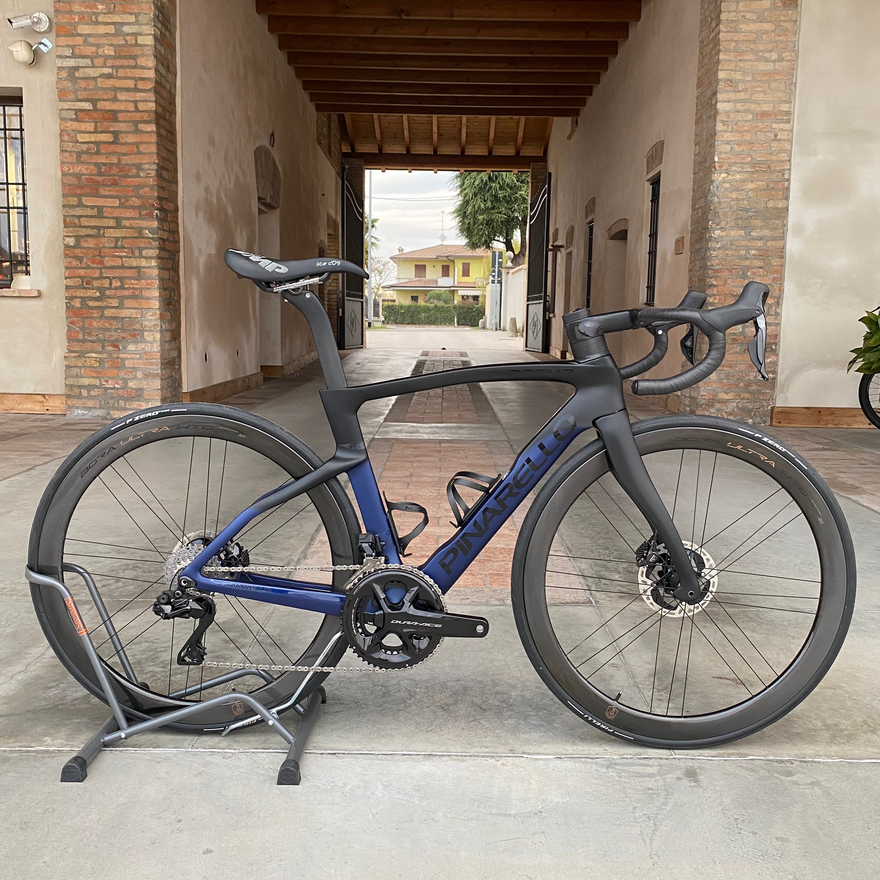 pinarello blue